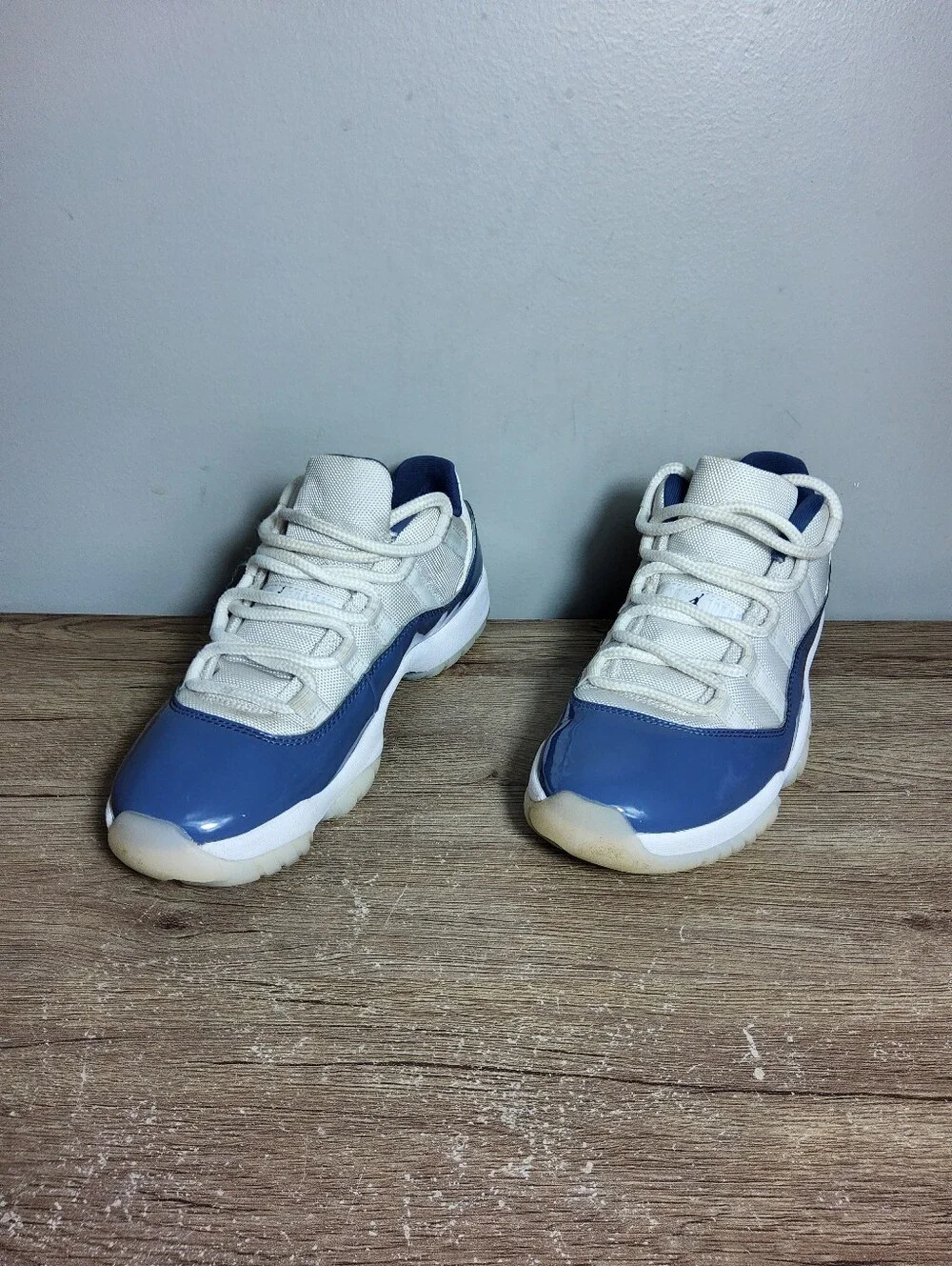 Air Jordan 11 Retro Low Diffused Blue Style # FV5104-104 Size 8